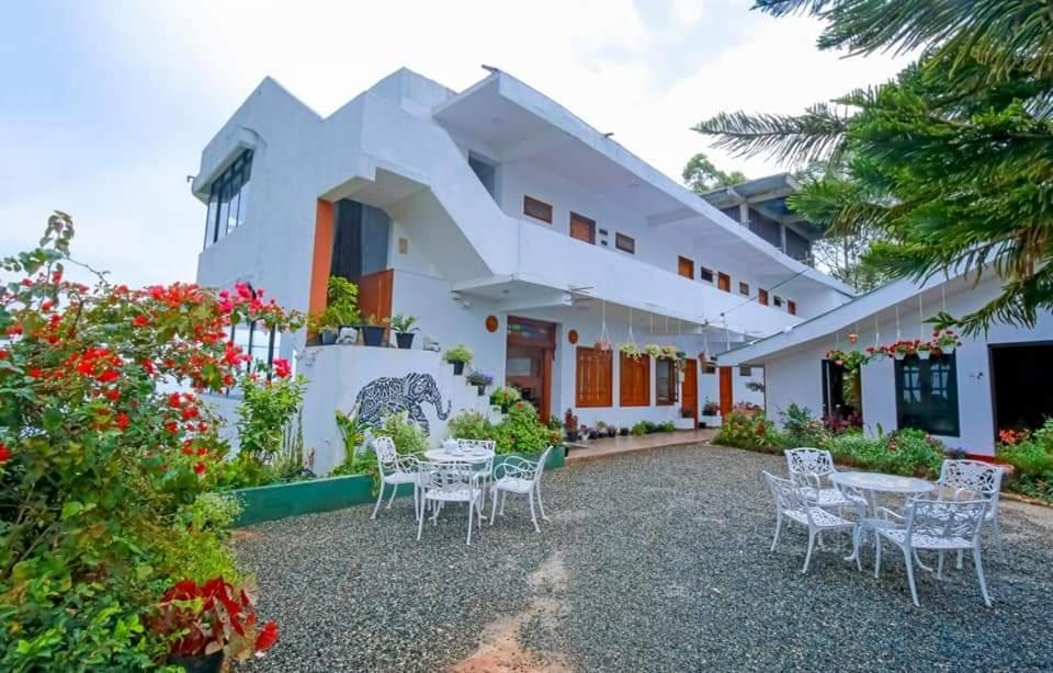 leisure cottage Haputale Extérieur photo